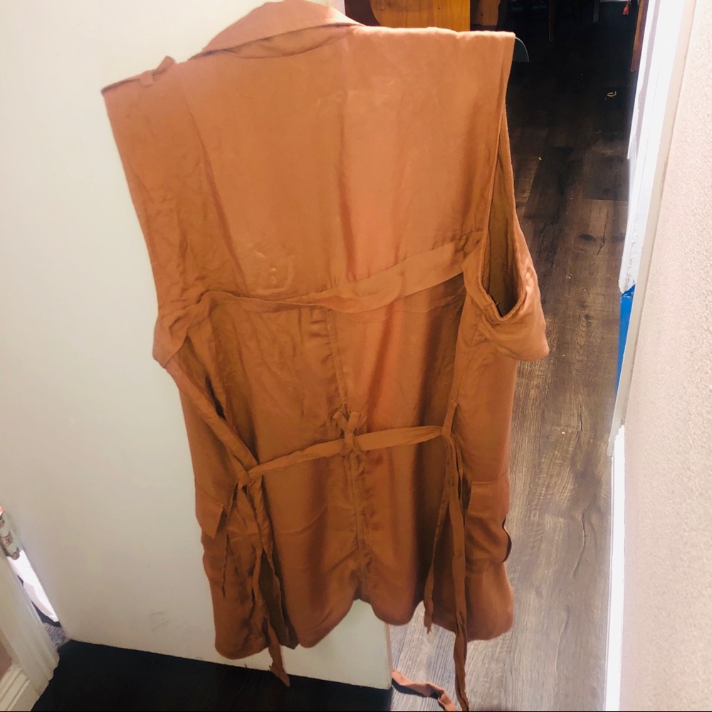 Blazer - Picture 3 of 4